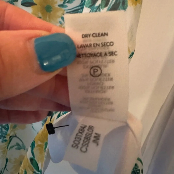 Calvin Klein | Flowy Floral Sleeveless Blouse Top - Picture 10 of 12